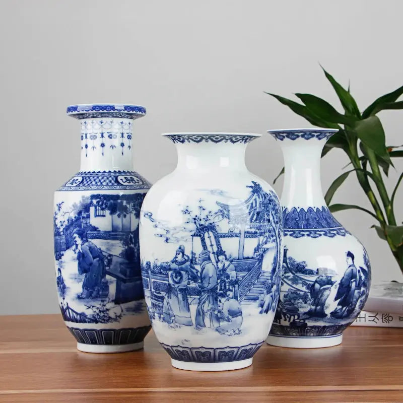 Classic Chinese Blue and White Ceramic Vase Antique Tabletop Porcelain Flower Vase For Hotel Dining Room Decoration Auraveia