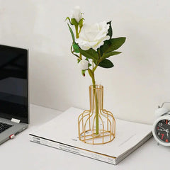 1pc Hollow Out Iron Art Golden Vase, Home Living Room Transparent Simulation Flower Dried Flower Arrangement Container Auraveia