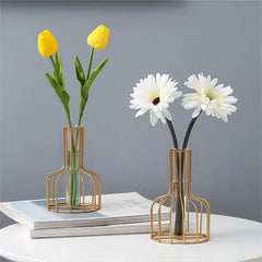 1pc Hollow Out Iron Art Golden Vase, Home Living Room Transparent Simulation Flower Dried Flower Arrangement Container Auraveia